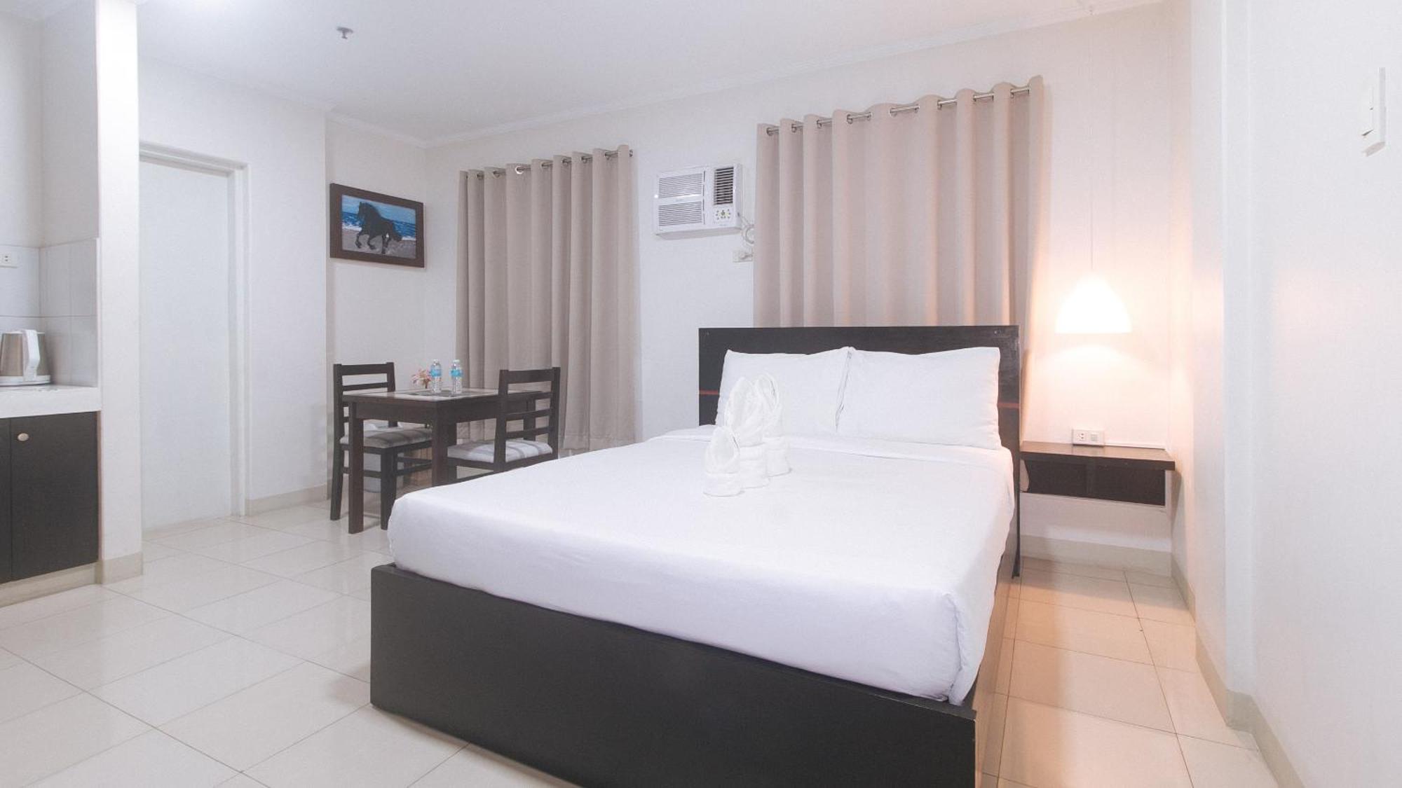 Urbanview At Evangelista Street Makati Makati City Extérieur photo