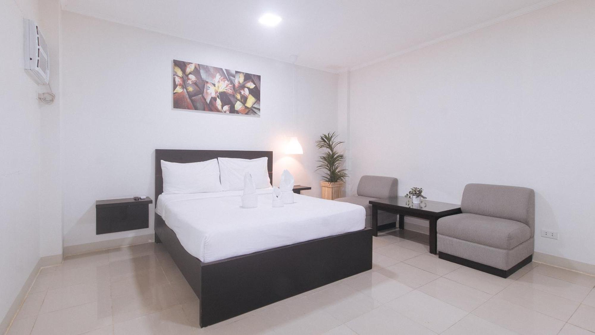 Urbanview At Evangelista Street Makati Makati City Extérieur photo