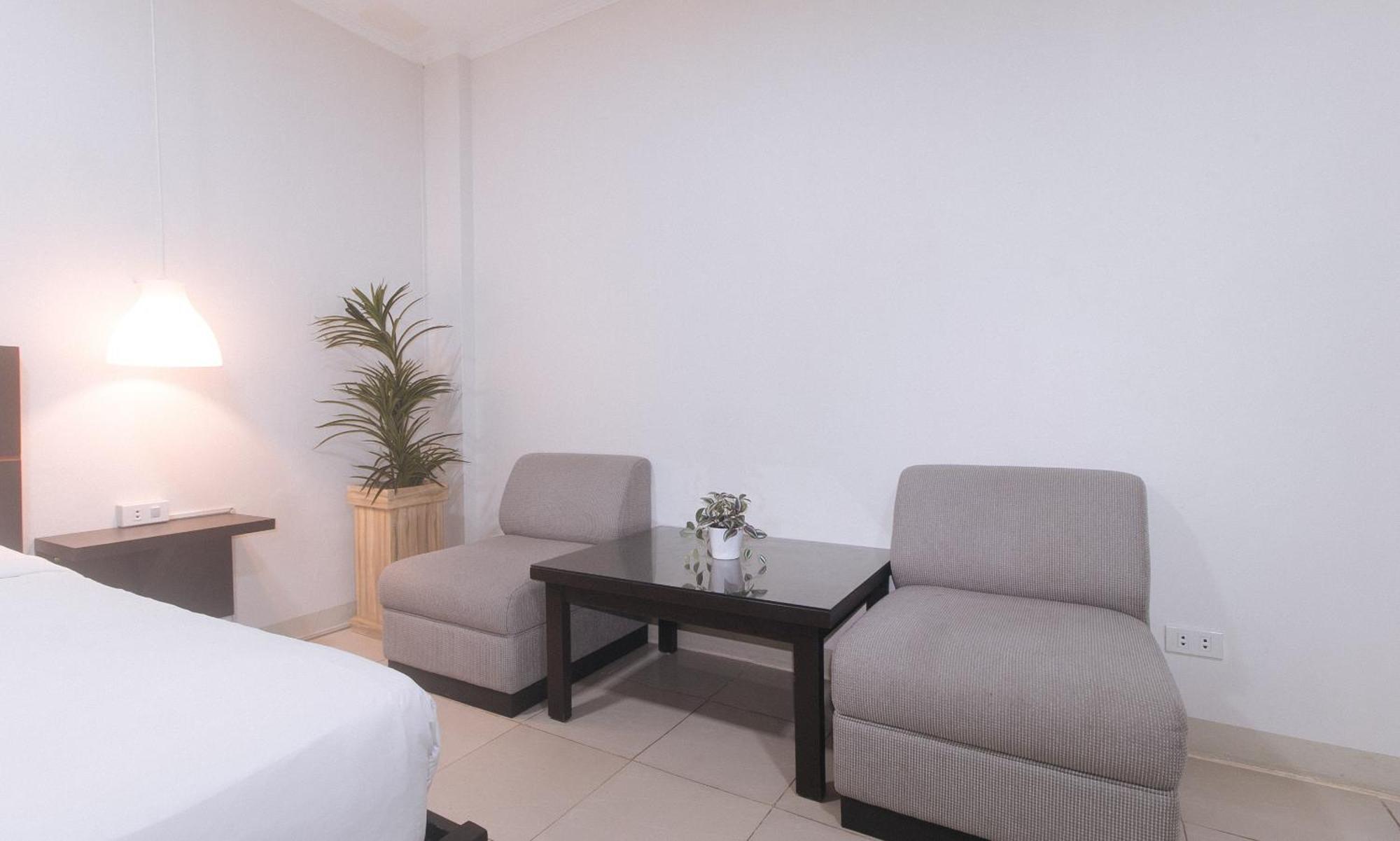 Urbanview At Evangelista Street Makati Makati City Extérieur photo