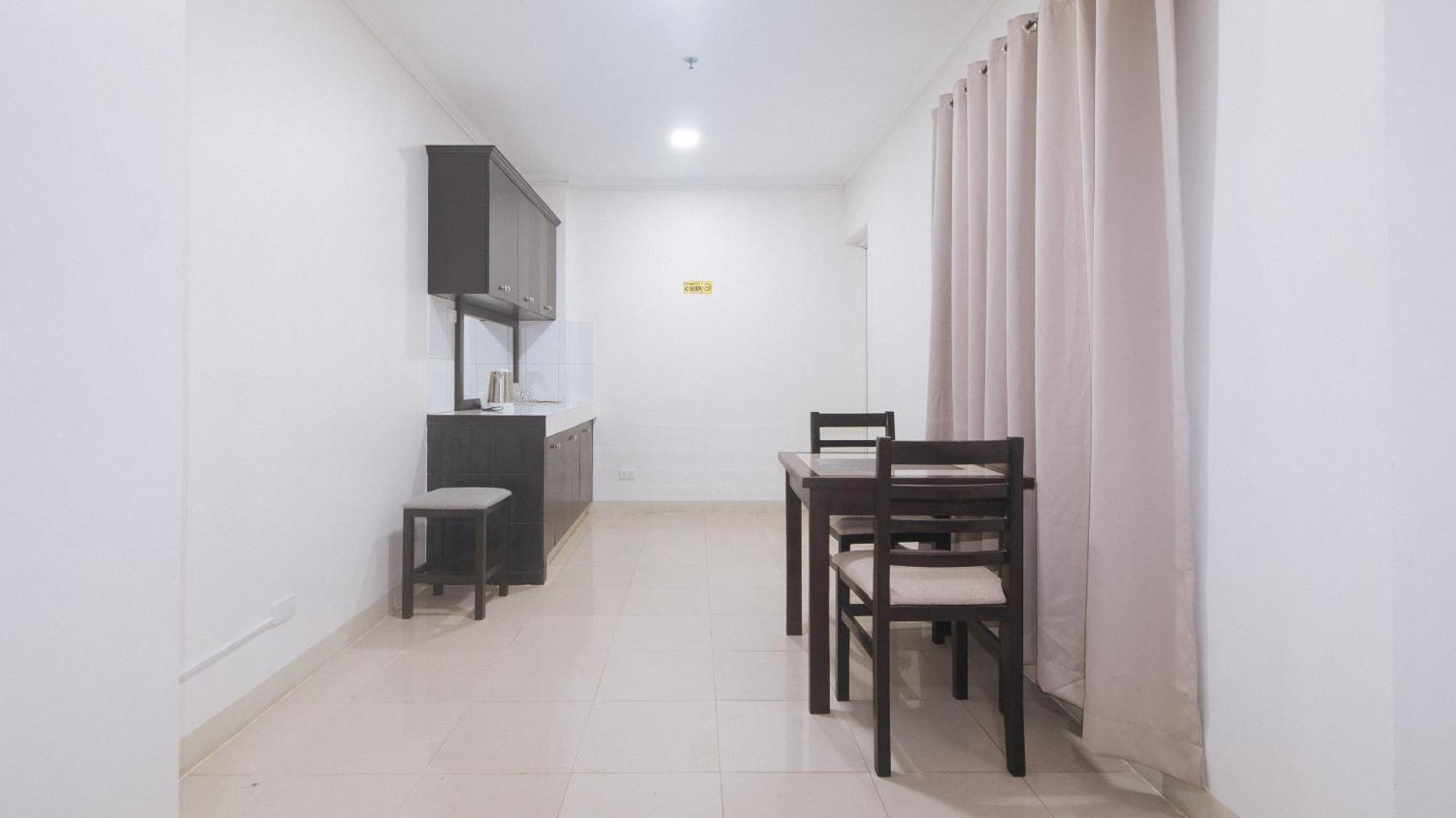 Urbanview At Evangelista Street Makati Makati City Extérieur photo
