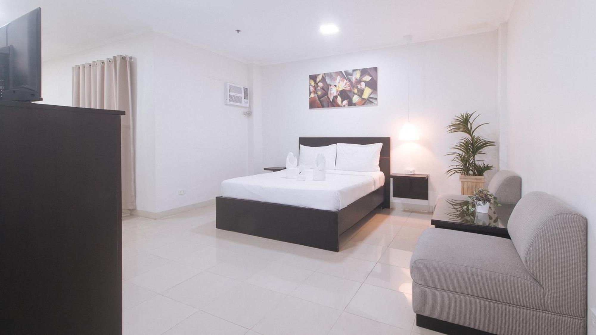 Urbanview At Evangelista Street Makati Makati City Extérieur photo