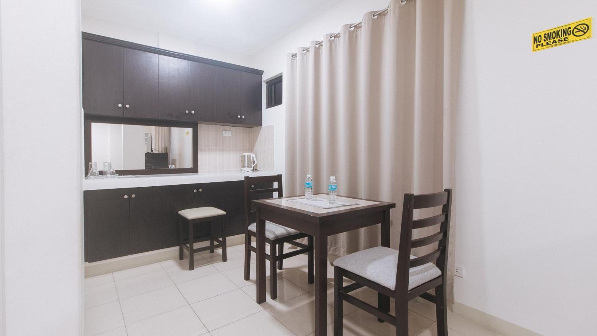 Urbanview At Evangelista Street Makati Makati City Extérieur photo