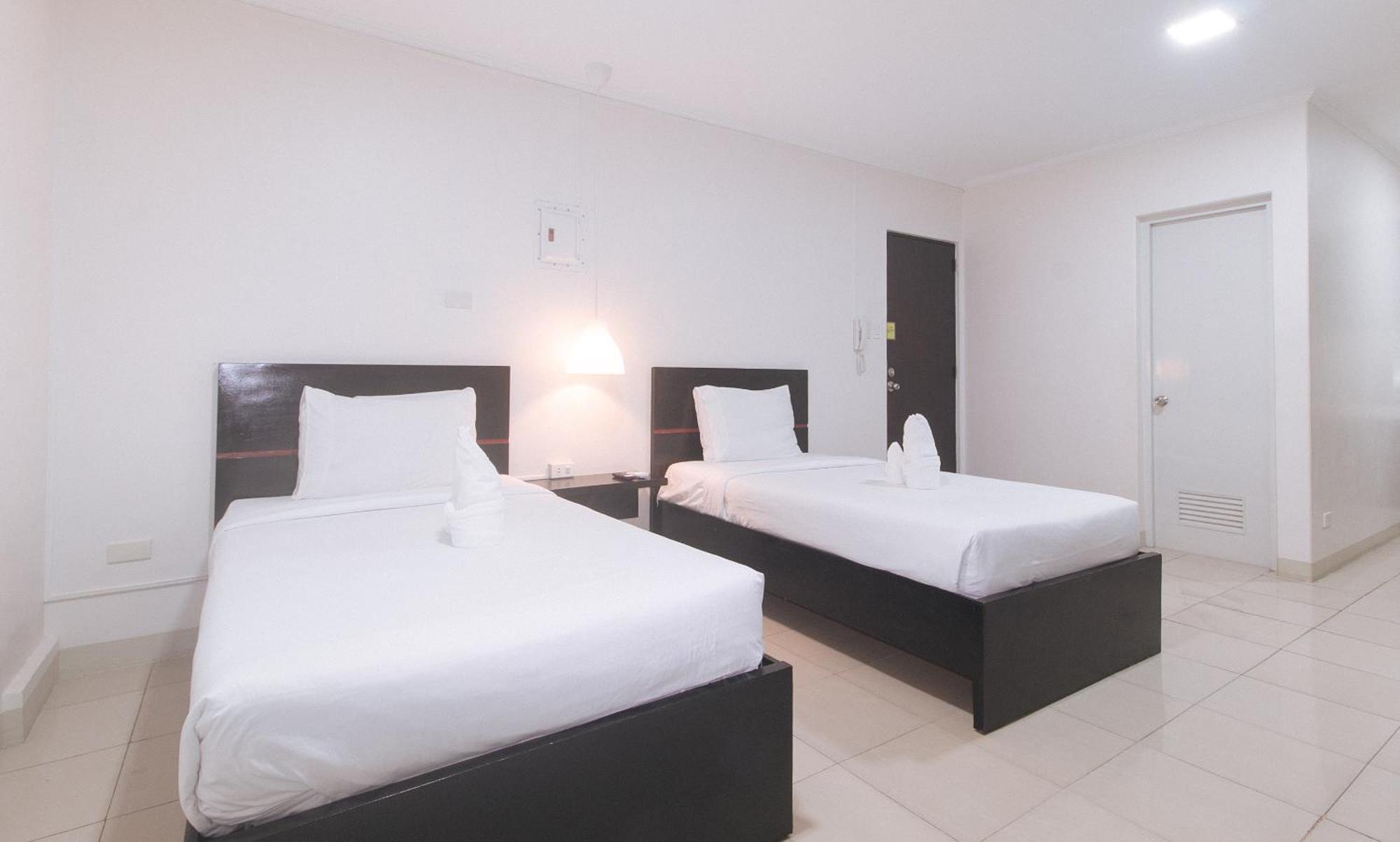 Urbanview At Evangelista Street Makati Makati City Extérieur photo